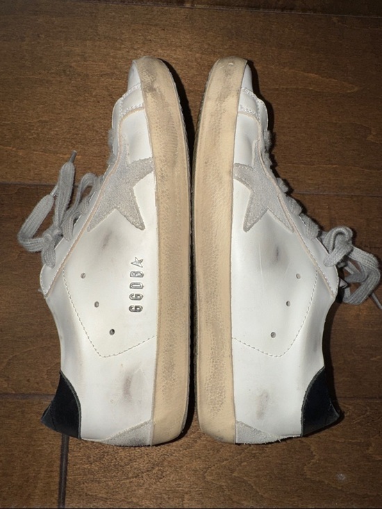 Golden Goose Womens White Leather SuperStar Sneakers - SIZE 37 - Picture 3 of 8